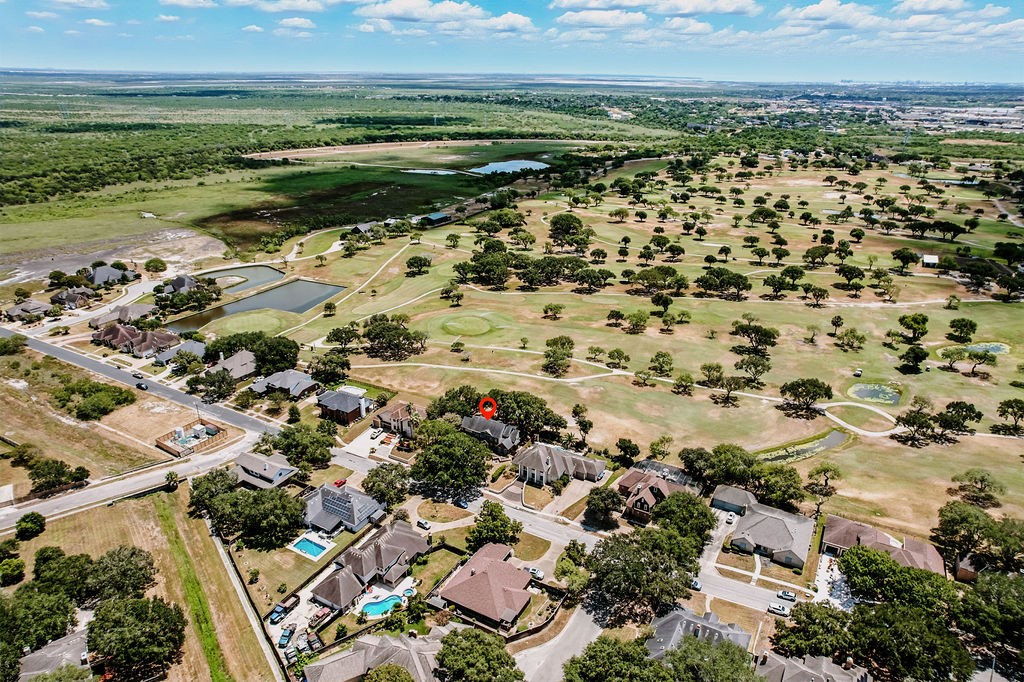 4318 Spring Creek Dr Property Photo 3