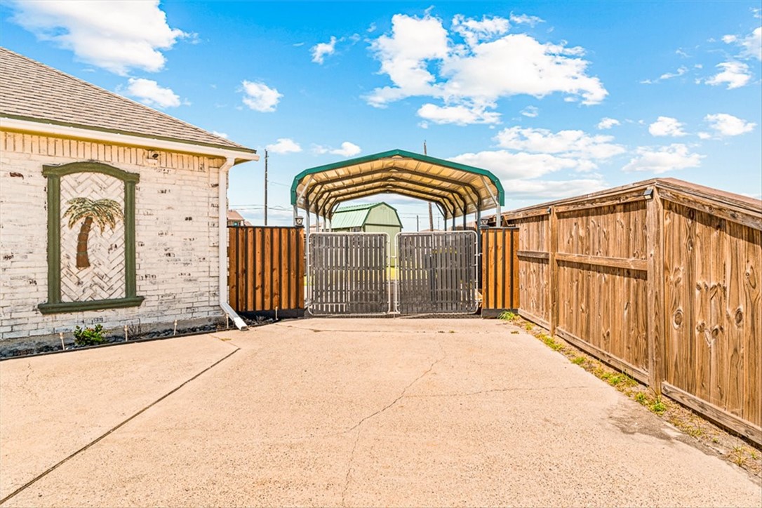 3225 Turkey Hollow Ct Property Photo 5