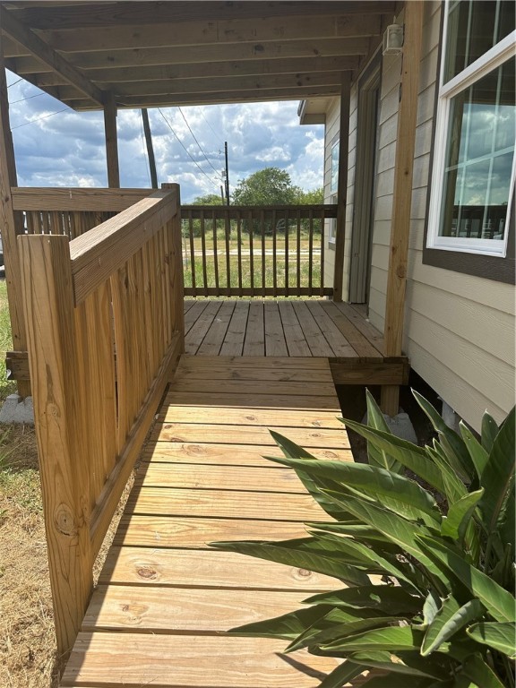 310 Driscoll St Property Photo 4