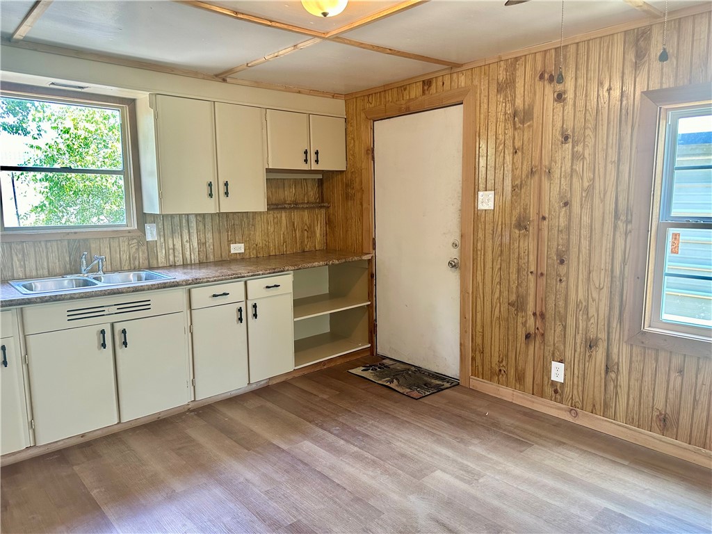 310 Driscoll St Property Photo 12