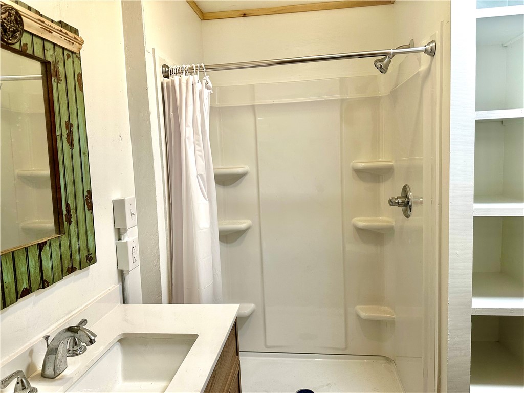 310 Driscoll St Property Photo 14