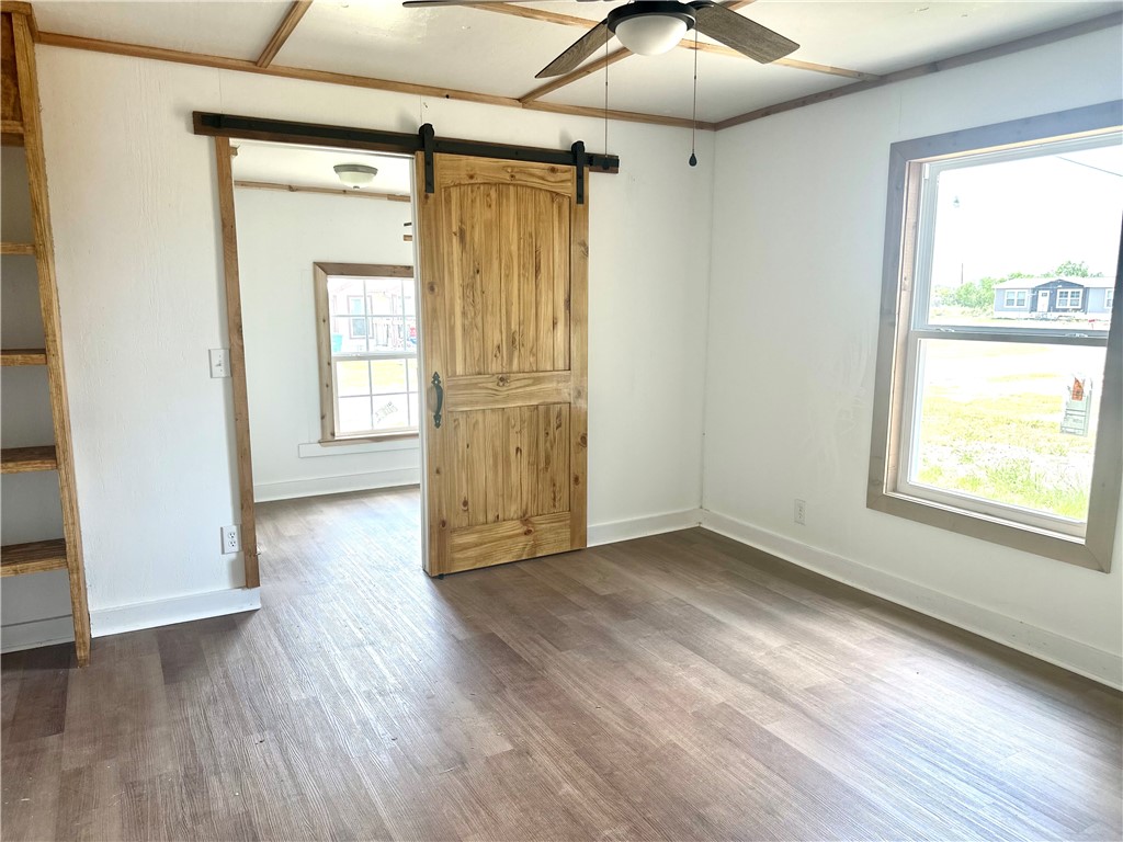 310 Driscoll St Property Photo 19