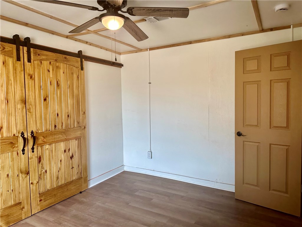 310 Driscoll St Property Photo 24