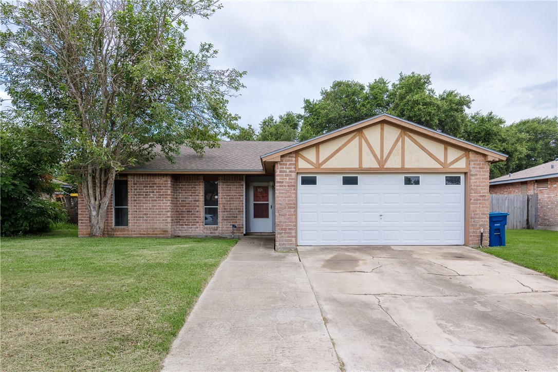 1014 Espana Dr Property Photo 1