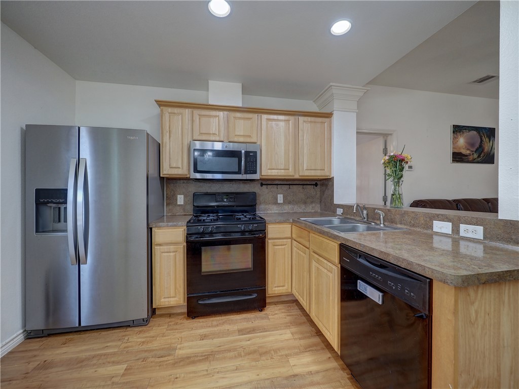 7473 Star Harbor Dr Property Photo 4