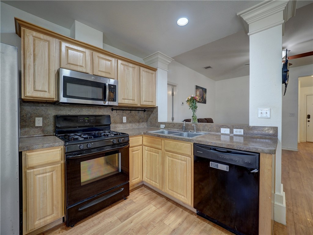 7473 Star Harbor Dr Property Photo 5