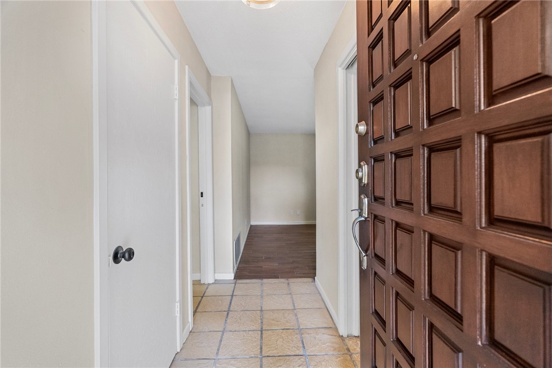 921 Barracuda Pl Property Photo 3