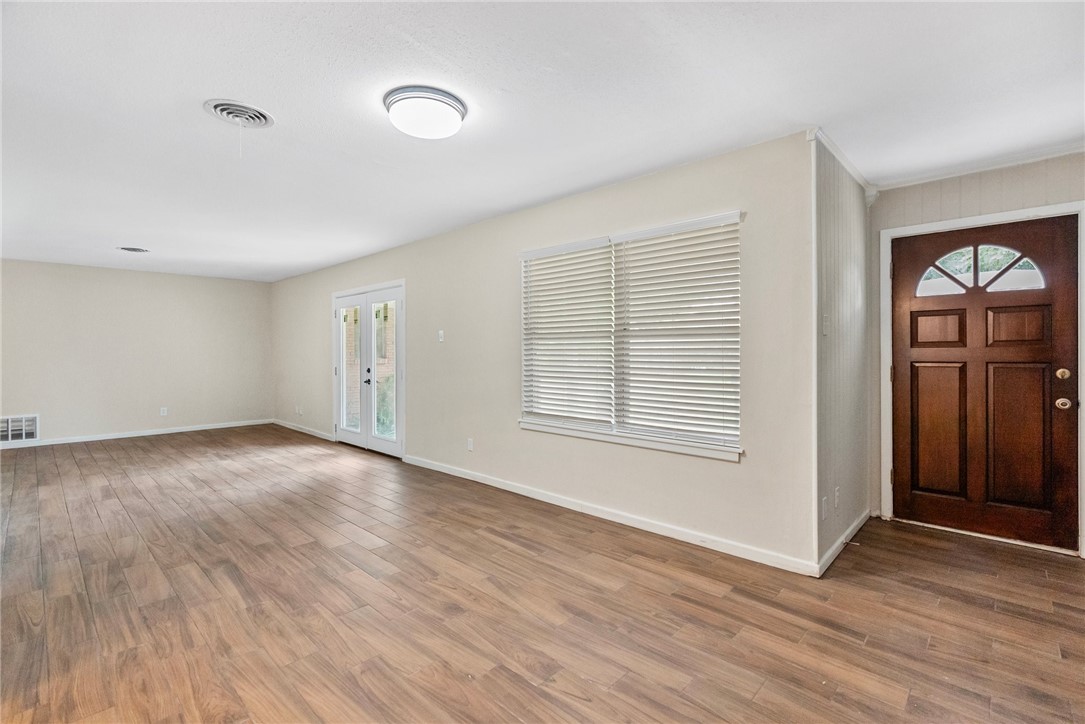 921 Barracuda Pl Property Photo 4