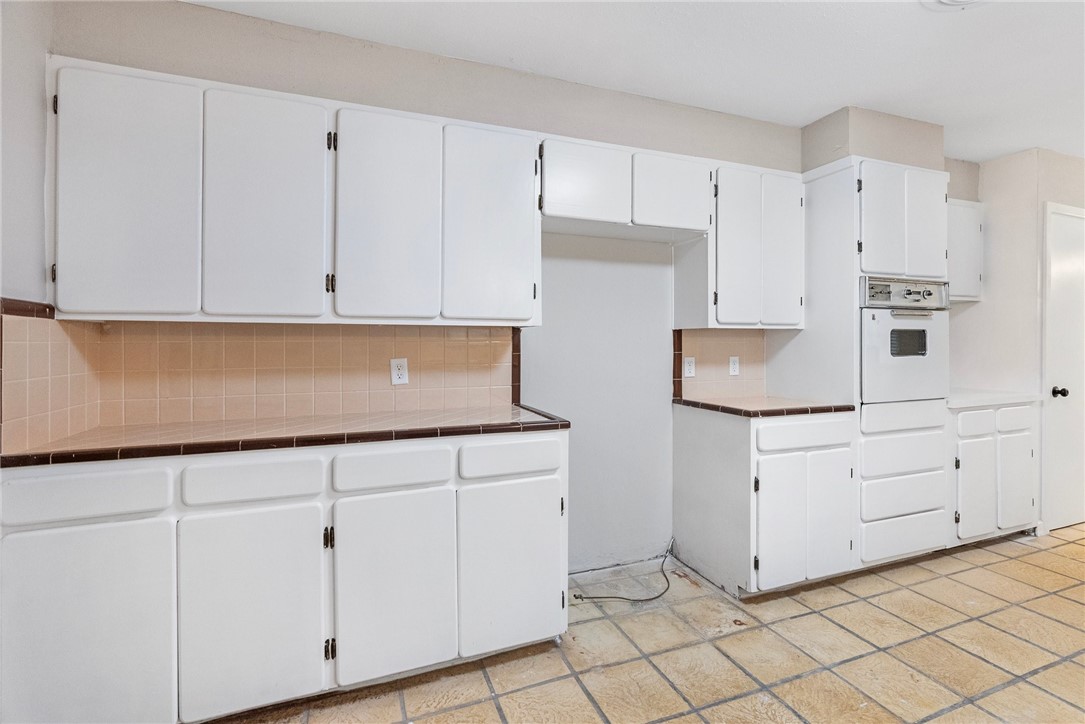 921 Barracuda Pl Property Photo 7