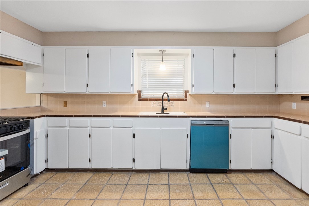 921 Barracuda Pl Property Photo 8