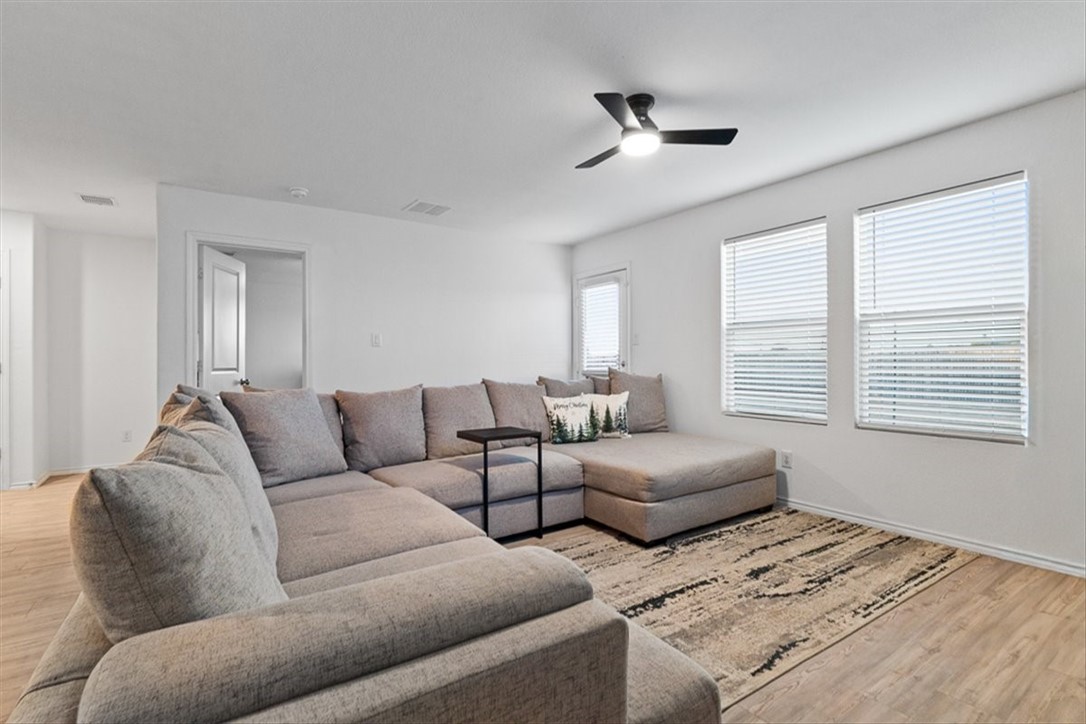 13262 Wrangler St Property Photo 11