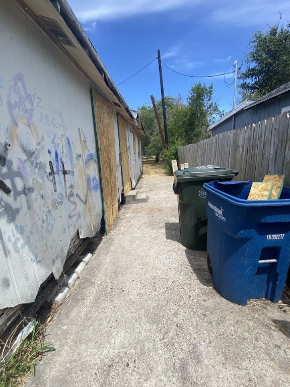 4328 Molina Dr Property Photo 6