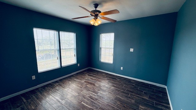 305 E Milam St Property Photo 6