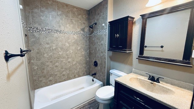 305 E Milam St Property Photo 9