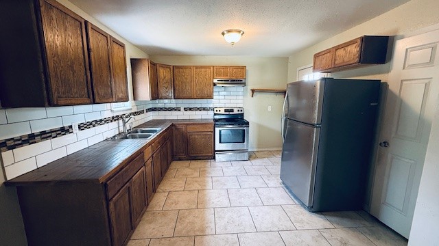 305 E Milam St Property Photo 11