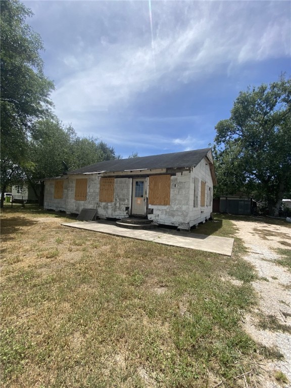 629 Sw 7th St Property Photo 2