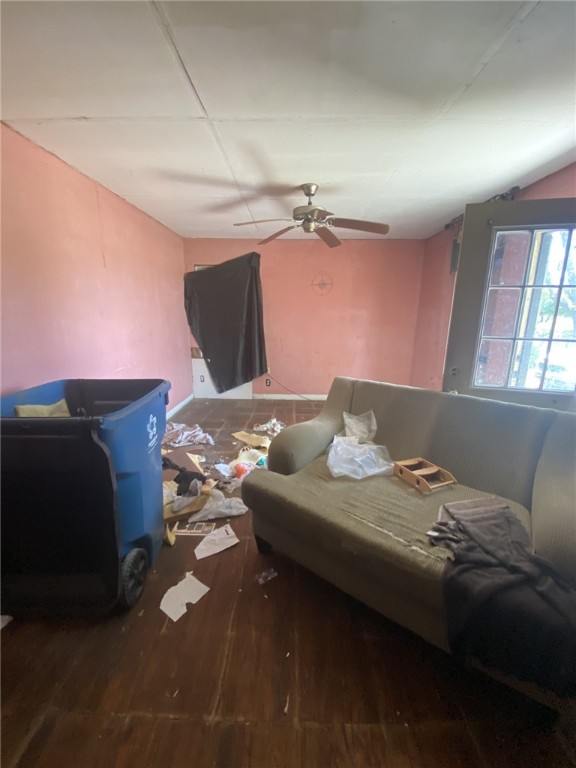 629 Sw 7th St Property Photo 4