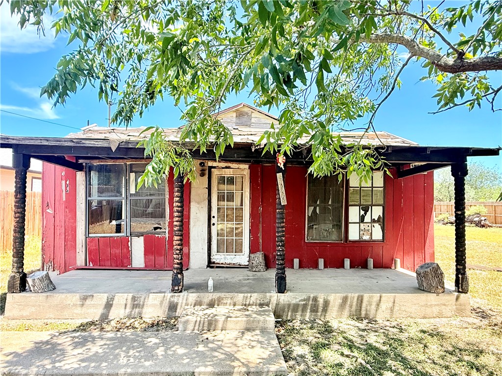 706 Virginia Ave Property Photo 1