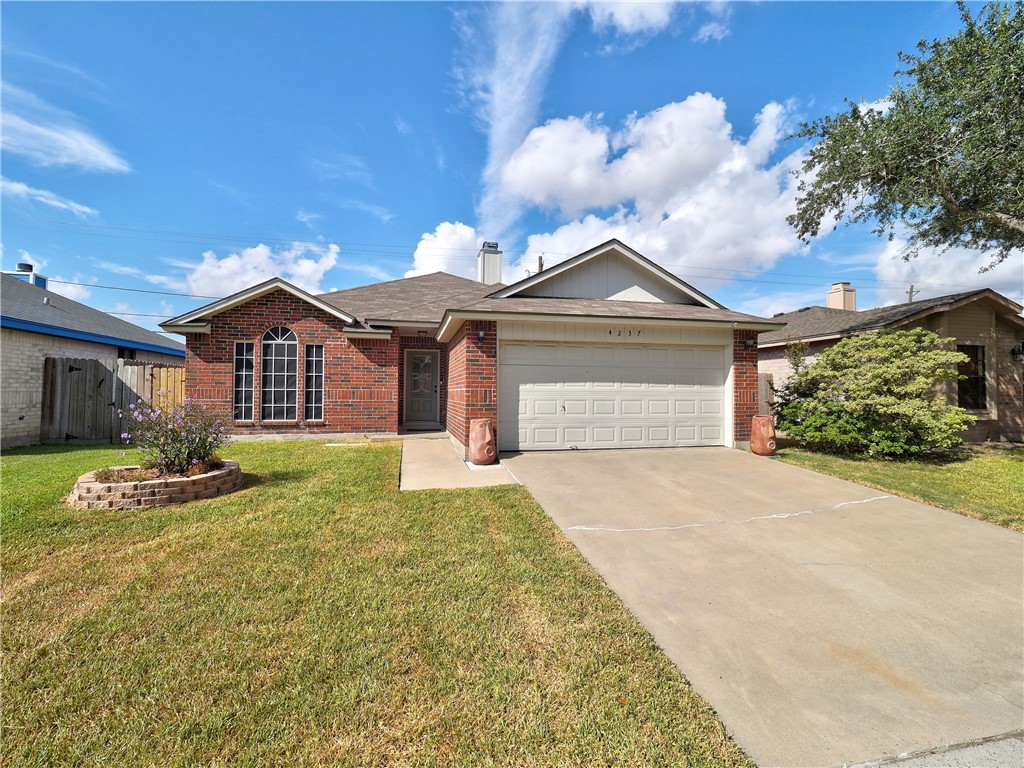 4237 Ridge View Dr Property Photo 1