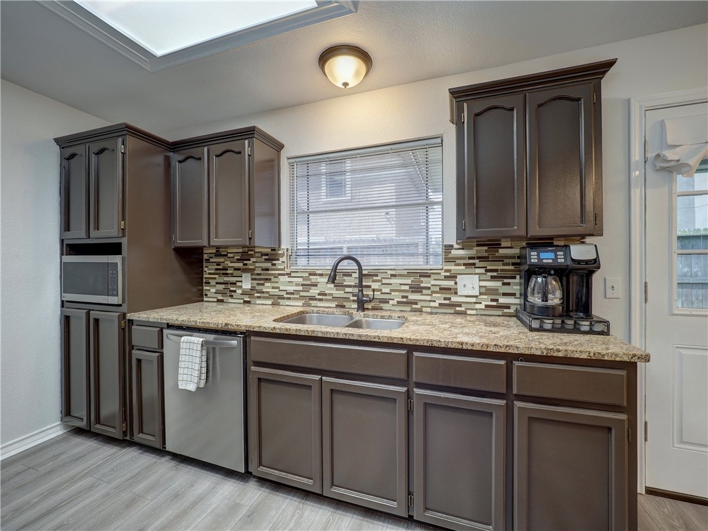 4237 Ridge View Dr Property Photo 5