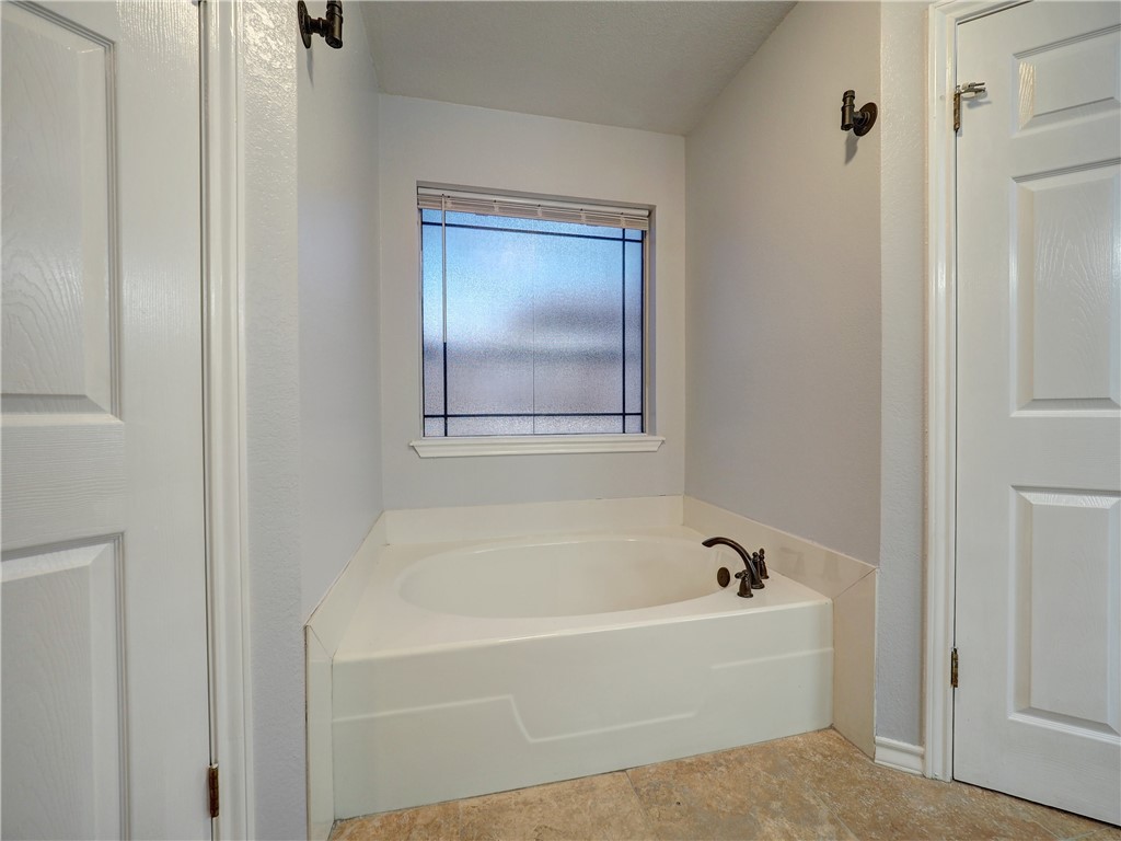 4237 Ridge View Dr Property Photo 11