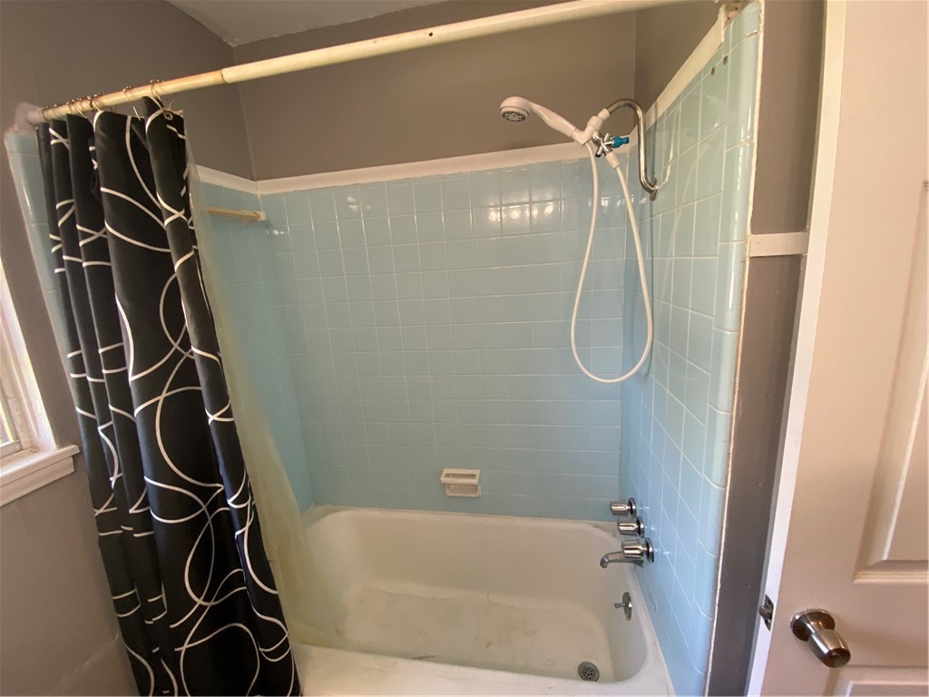 4926 Gabriel Dr Property Photo 4