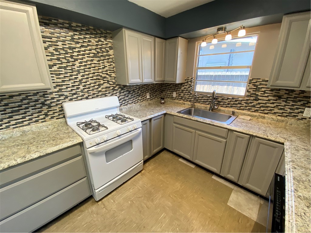 4926 Gabriel Dr Property Photo 16