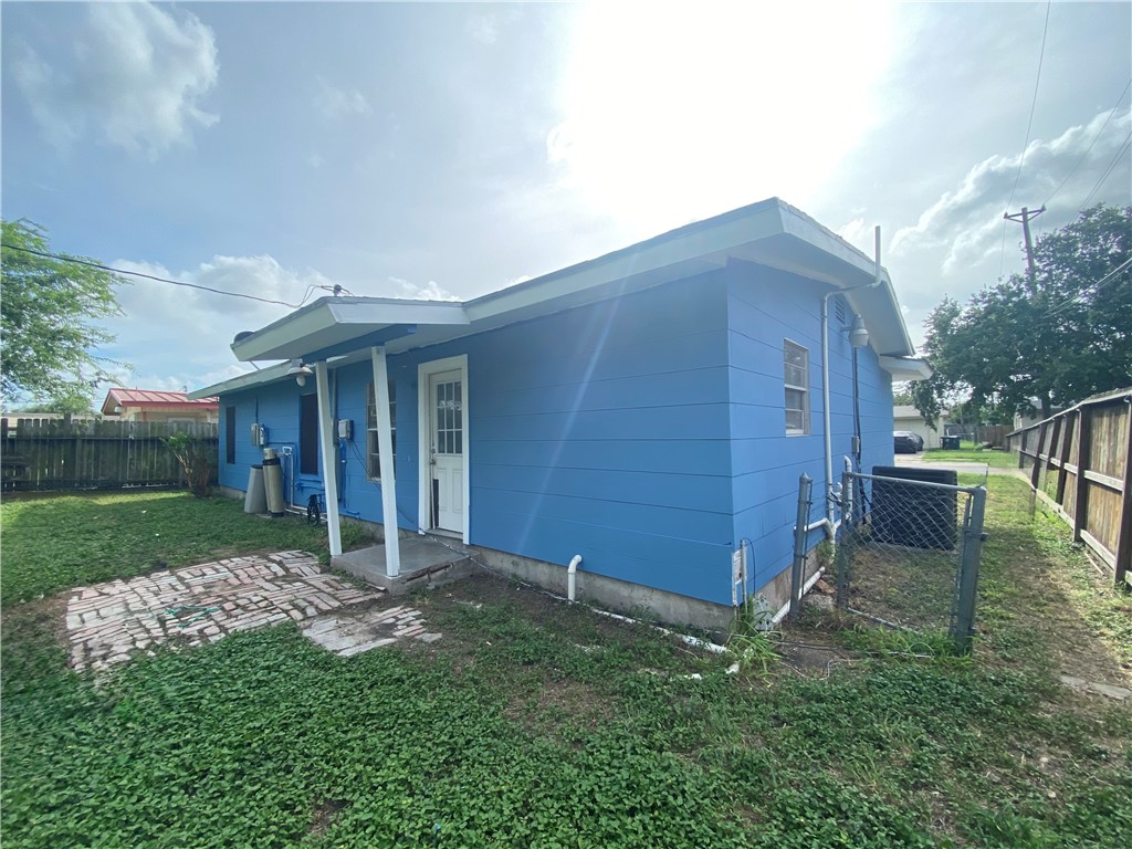 4926 Gabriel Dr Property Photo 21