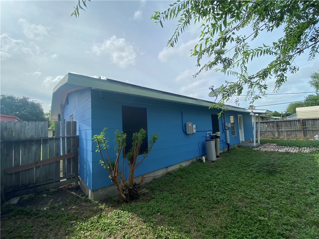 4926 Gabriel Dr Property Photo 23