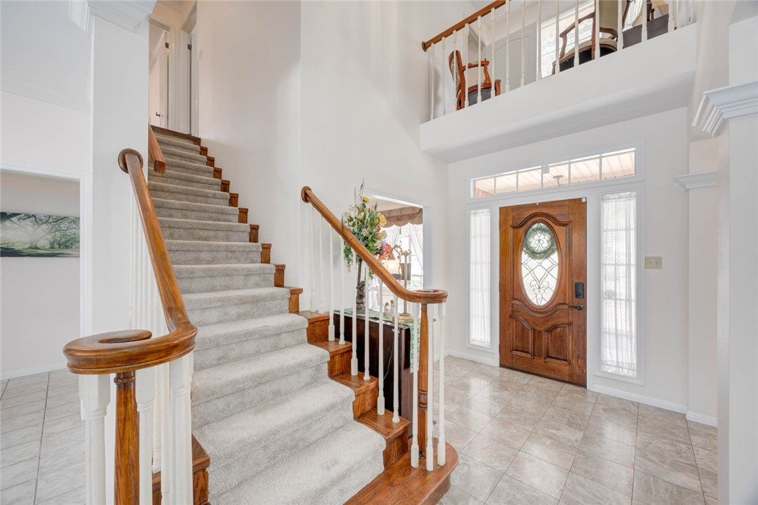 8002 Villefranche Dr Property Photo 10