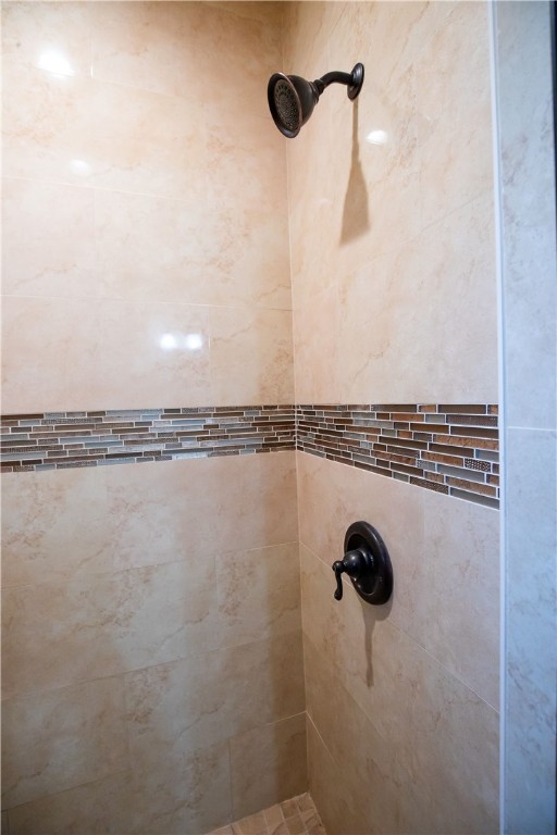 1802 The Park Dr Property Photo 18