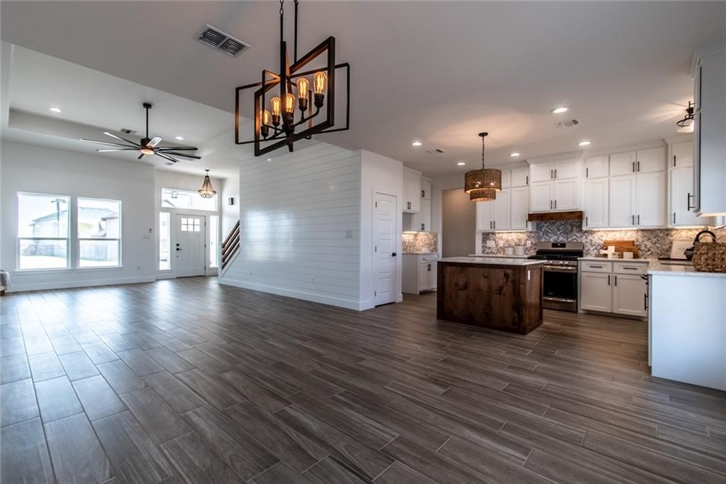 14514 W Chesapeake Property Photo 7