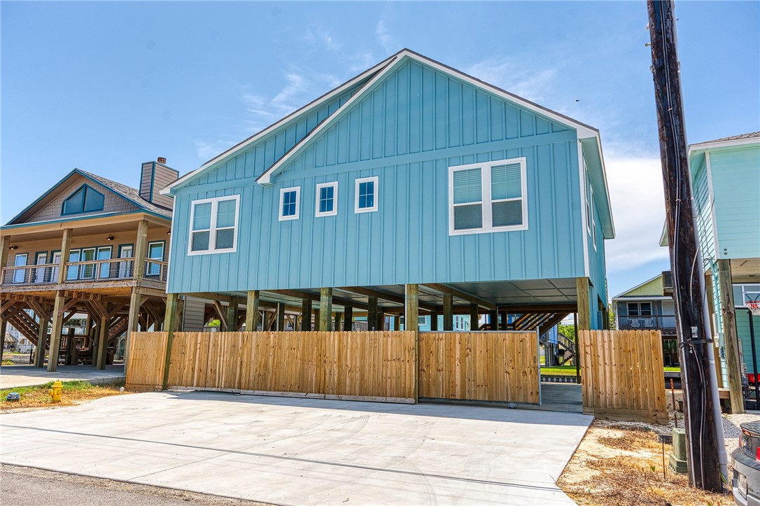 4021 Summit Dr Property Photo 2