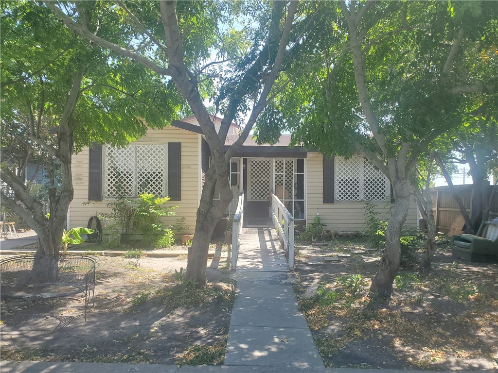 4841 Phillip Dr Property Photo 4