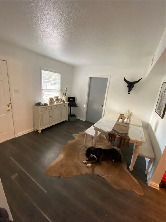 4610 Nicholson St Property Photo 7