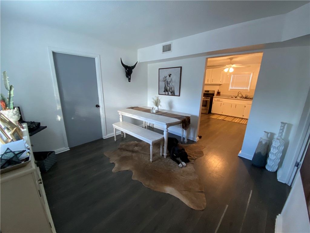 4610 Nicholson St Property Photo 11