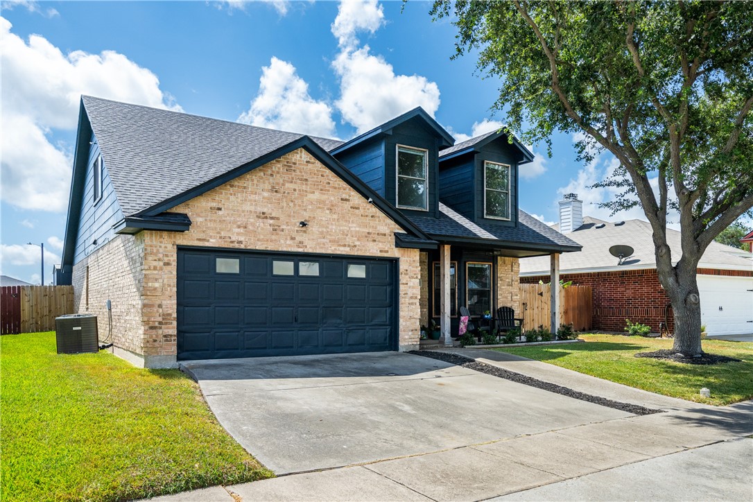 7806 Northwind Dr Property Photo 3