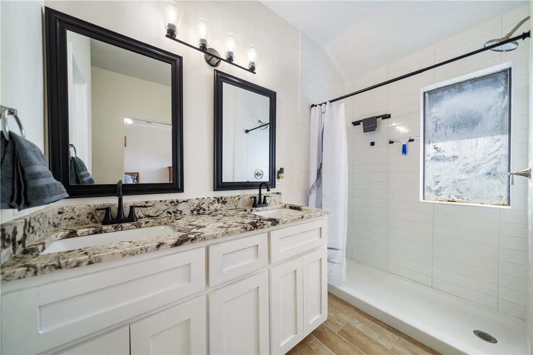 7806 Northwind Dr Property Photo 20