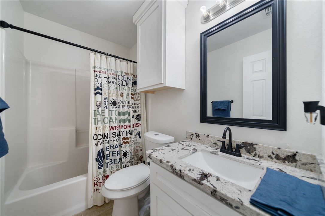 7806 Northwind Dr Property Photo 23