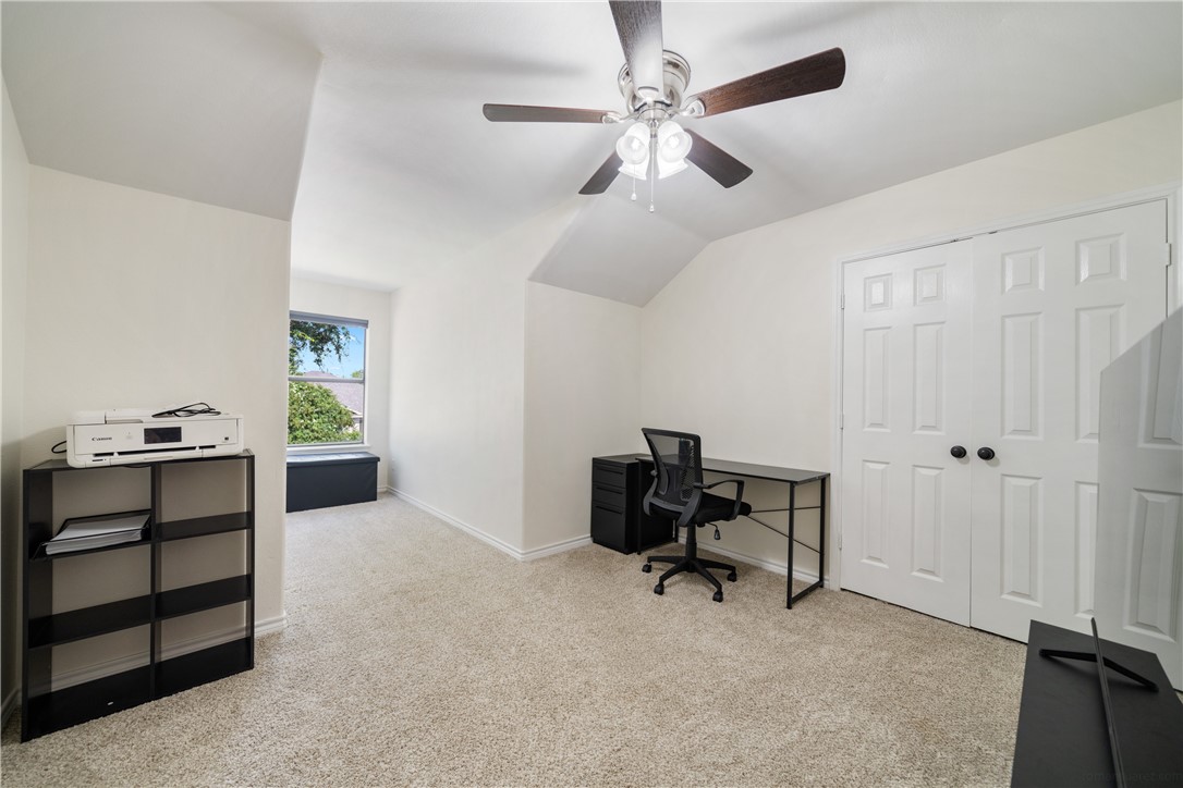 7806 Northwind Dr Property Photo 26