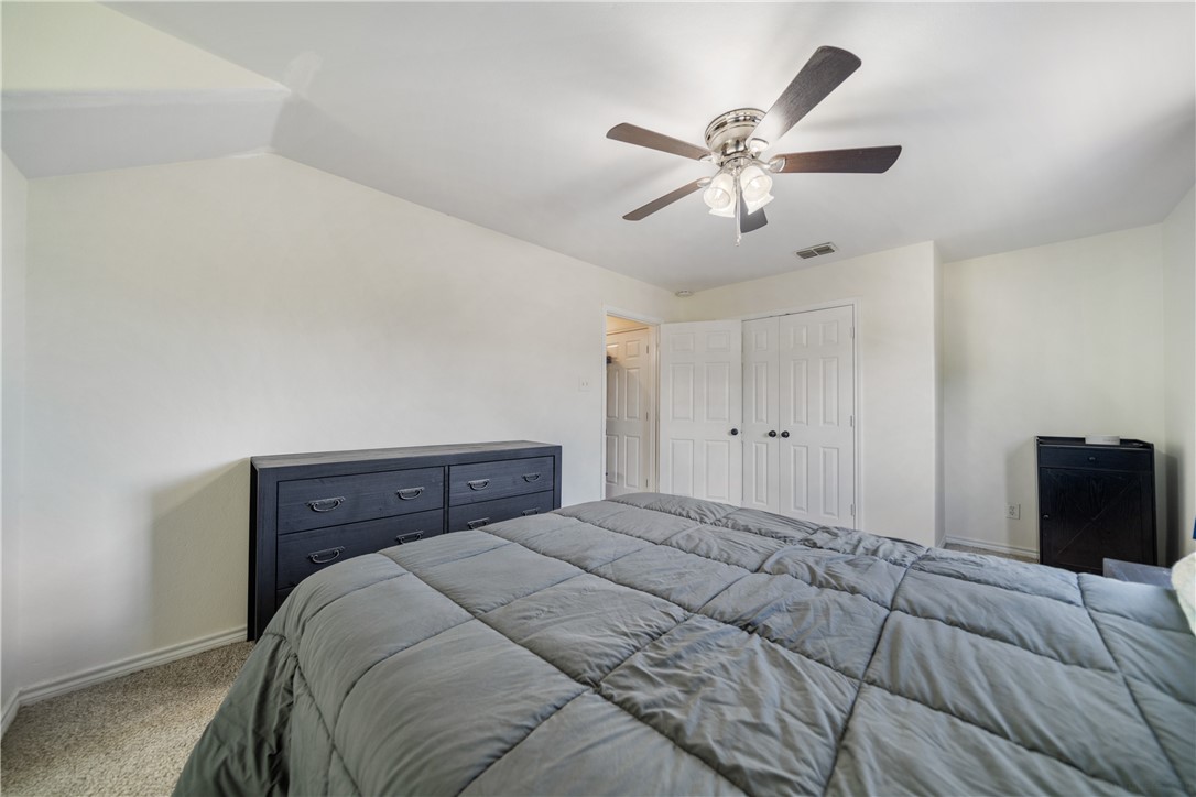 7806 Northwind Dr Property Photo 28