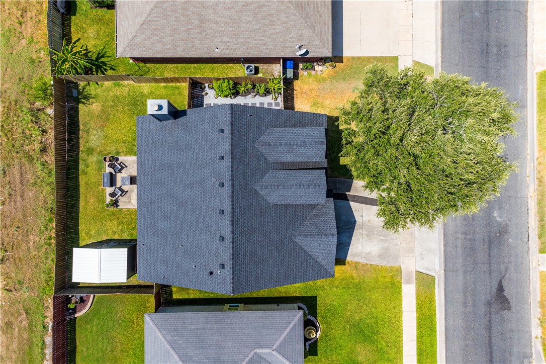 7806 Northwind Dr Property Photo 34