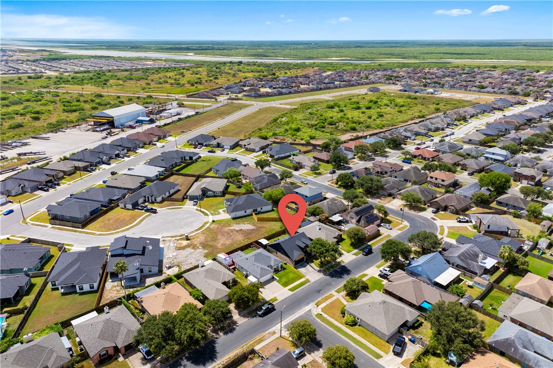 7806 Northwind Dr Property Photo 35