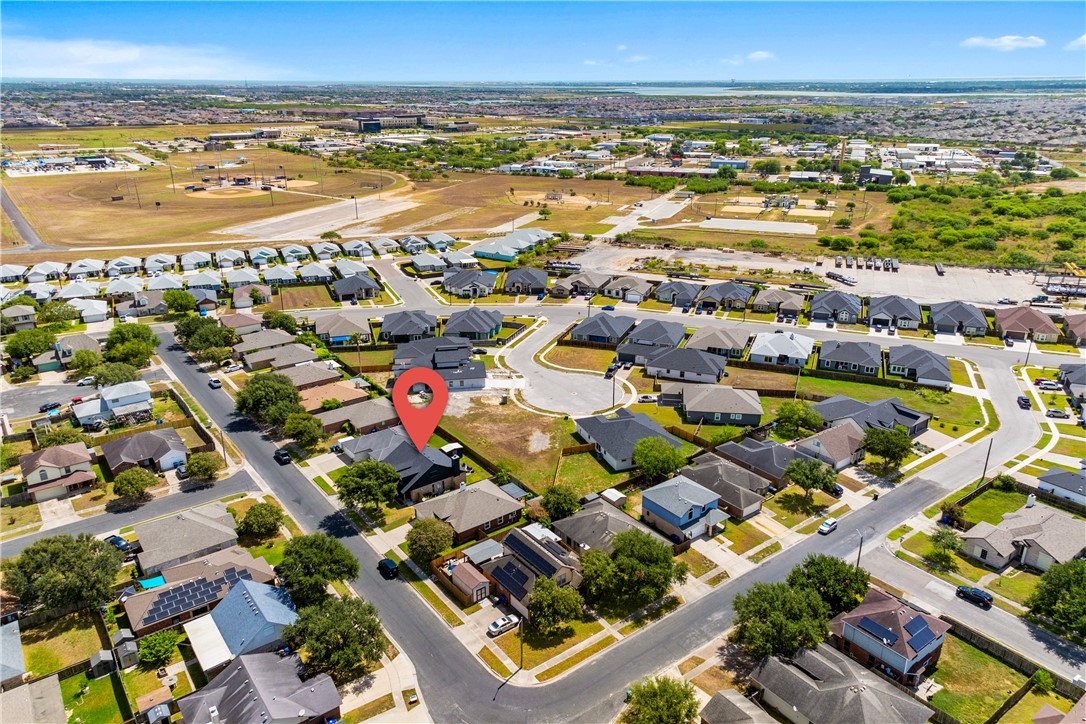 7806 Northwind Dr Property Photo 37