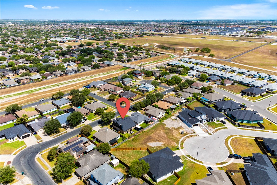 7806 Northwind Dr Property Photo 38