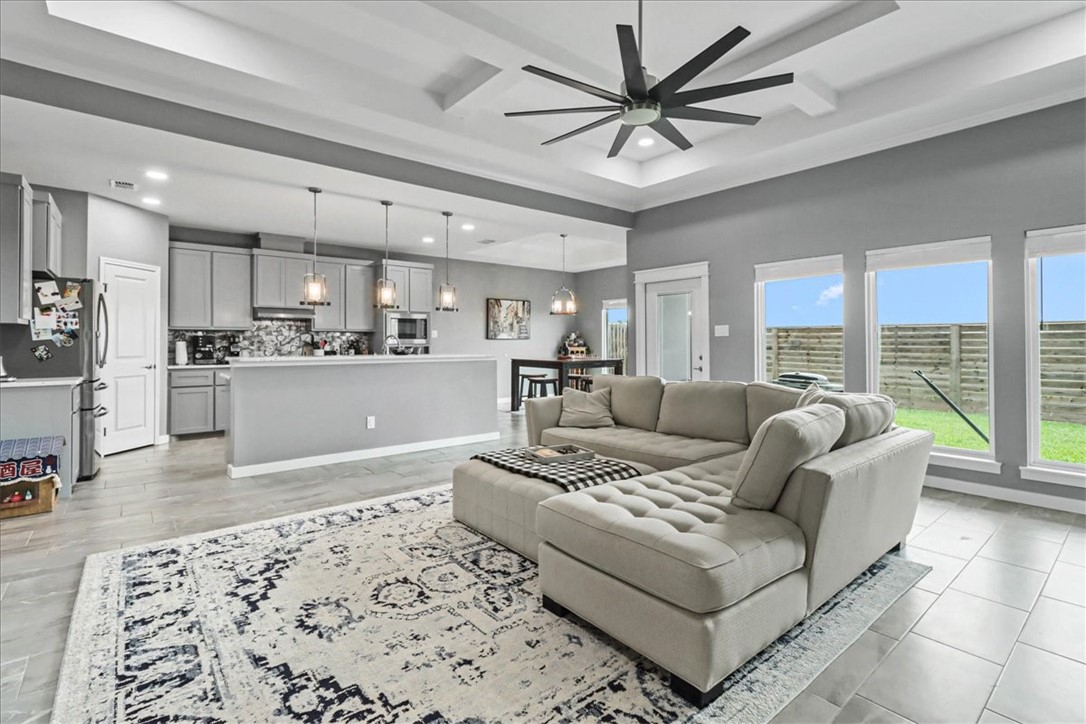 7958 Snake River Dr Property Photo 5