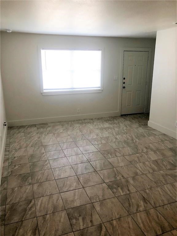 305 S San Patricio B1,c2,or C-3 Property Photo 3