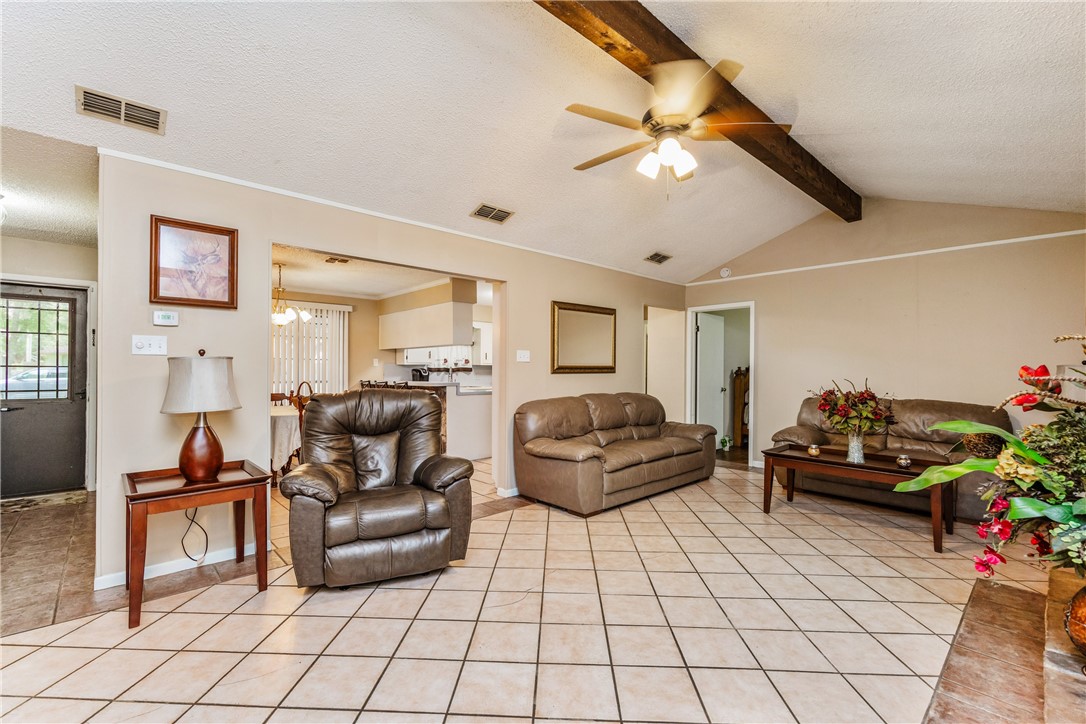 546 Vista Dr Property Photo 6