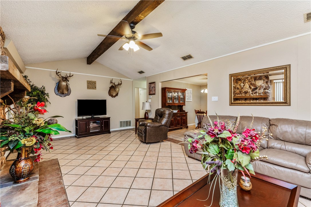 546 Vista Dr Property Photo 8