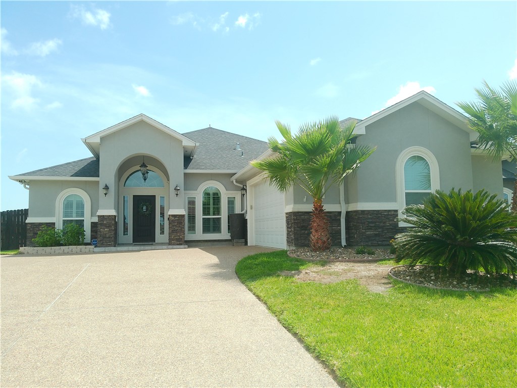 8206 Big Bend Dr Property Photo 1